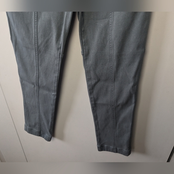 NWT Spanx Twill Straight Leg Pant color Hazy Blue Grey size XS - Picture 8 of 16